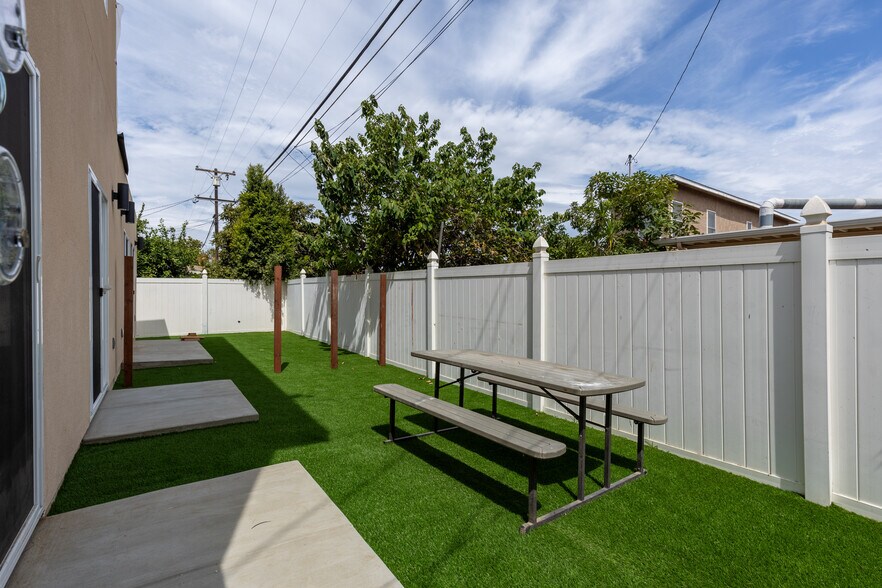 More Photos Of 6144 Pontiac St, San Diego Apartments For Sale
