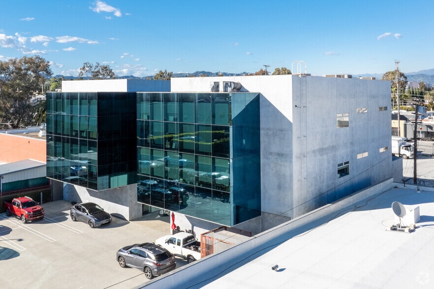 More Photos Of 8931 Ellis Ave, Los Angeles Loft Creative Space For Sale