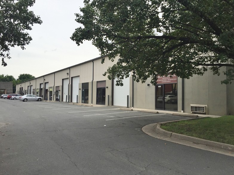 1384813876 Dawson Beach Rd, Woodbridge, VA 22191 Industrial For