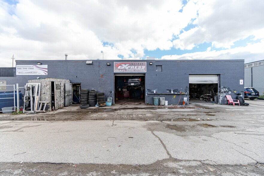 More Photos Of 26 Bramsteele Rd, Brampton Industrial For Sale