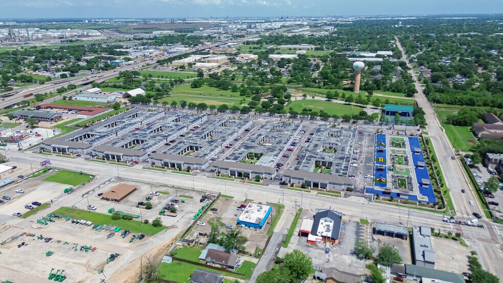 More Photos Of 410 Richey St, Pasadena Fast Food For Sale