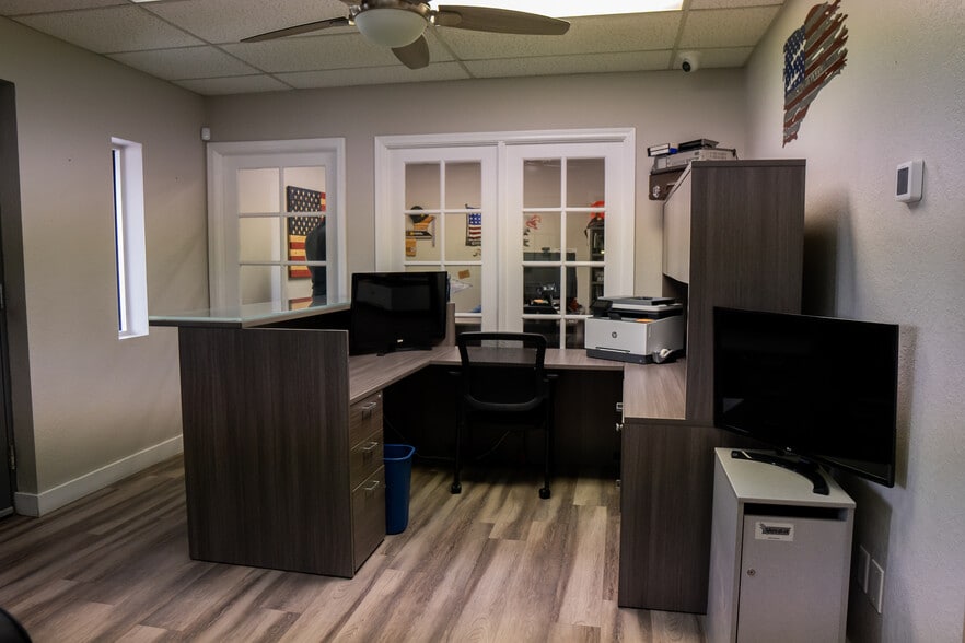 More Photos Of 3451 S 40th St, Phoenix Warehouse For Sale