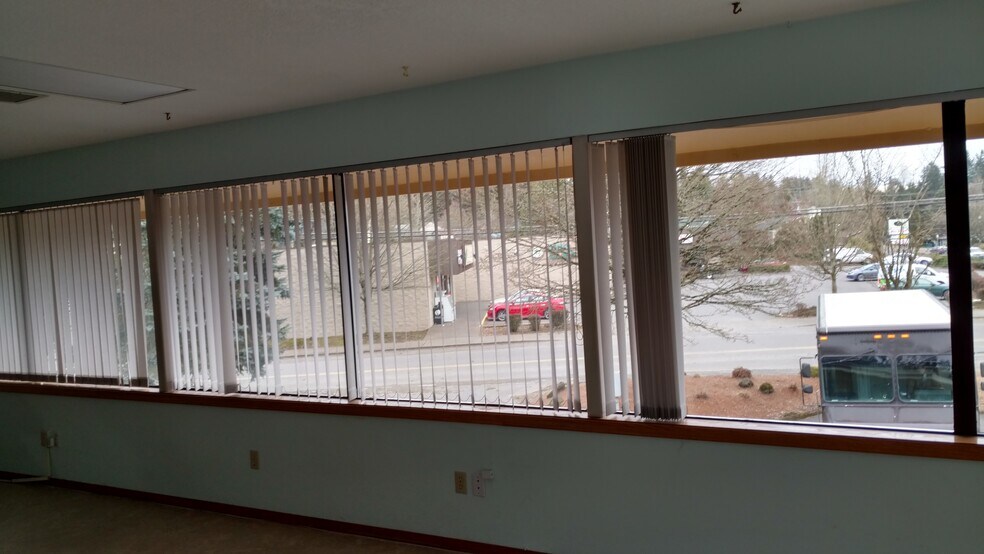 More Photos Of 11030 SW Capitol Hwy, Portland Medical For Lease