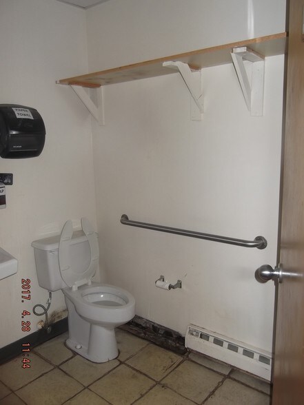 More Photos Of 8230-8238 Frankford Ave, Philadelphia Freestanding For Sale