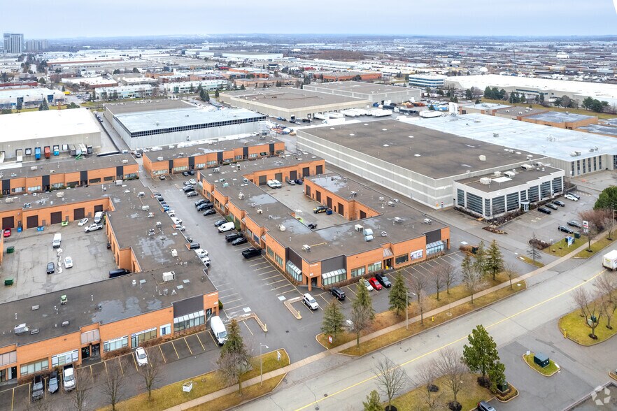 More Photos Of 60 Pippin Rd, Vaughan Manufacturing For Lease