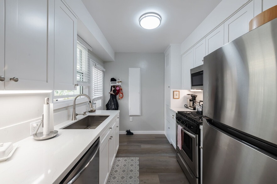 More Photos Of 2412 Via Campesina, Palos Verdes Estates Apartments For Sale