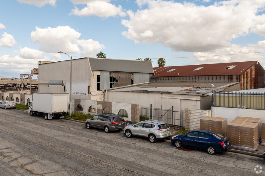 More Photos Of 2772-2820 Norton Ave, Lynwood Manufacturing For Lease