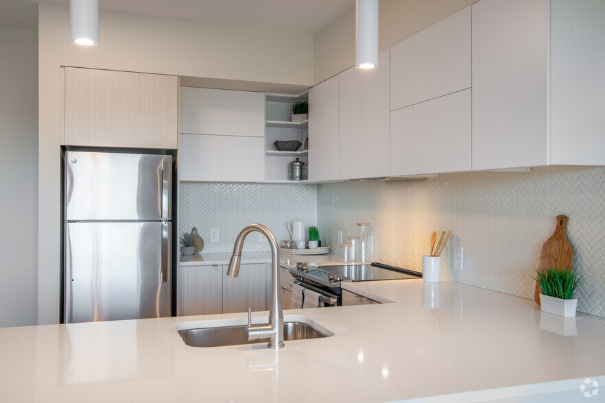 More Photos Of 39 Trotter Rd, Weymouth Apartments For Lease