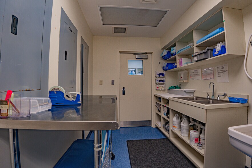 More Photos Of 1255 37th St, Vero Beach Medical For Sale