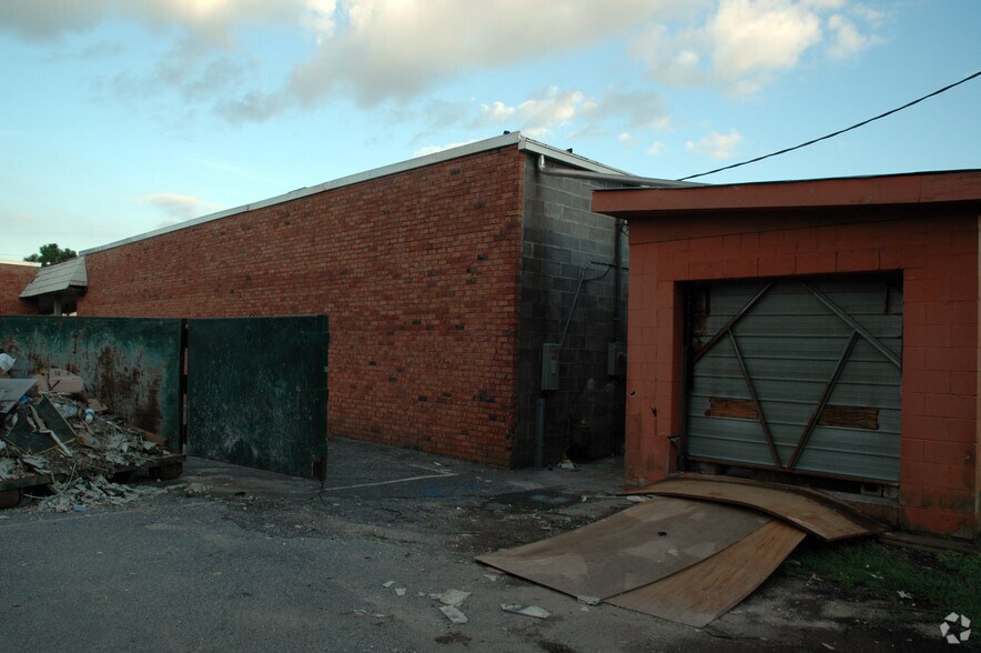 More Photos Of 3316 Ashley Phosphate Rd, North Charleston Freestanding For Lease