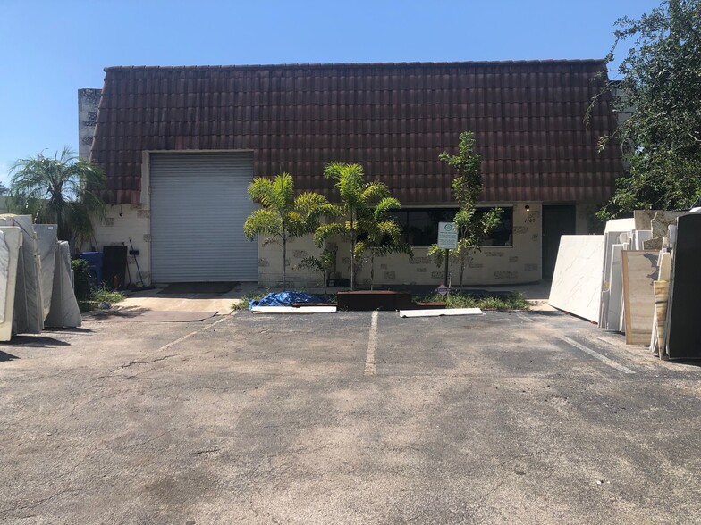 Primary Photo Of 1400 SW 10th Ave, Pompano Beach Warehouse For Lease