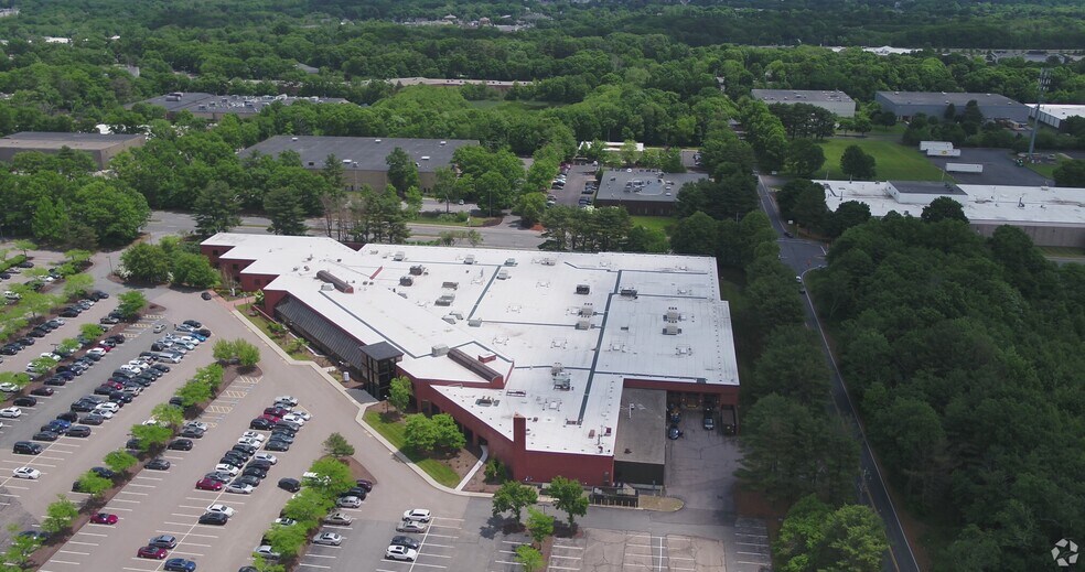 More Photos Of 575 West St, Mansfield Light Distribution For Lease