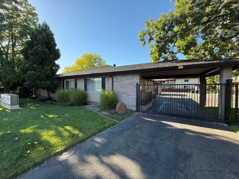 More Photos Of 2845 Marconi Ave, Sacramento Office For Sale