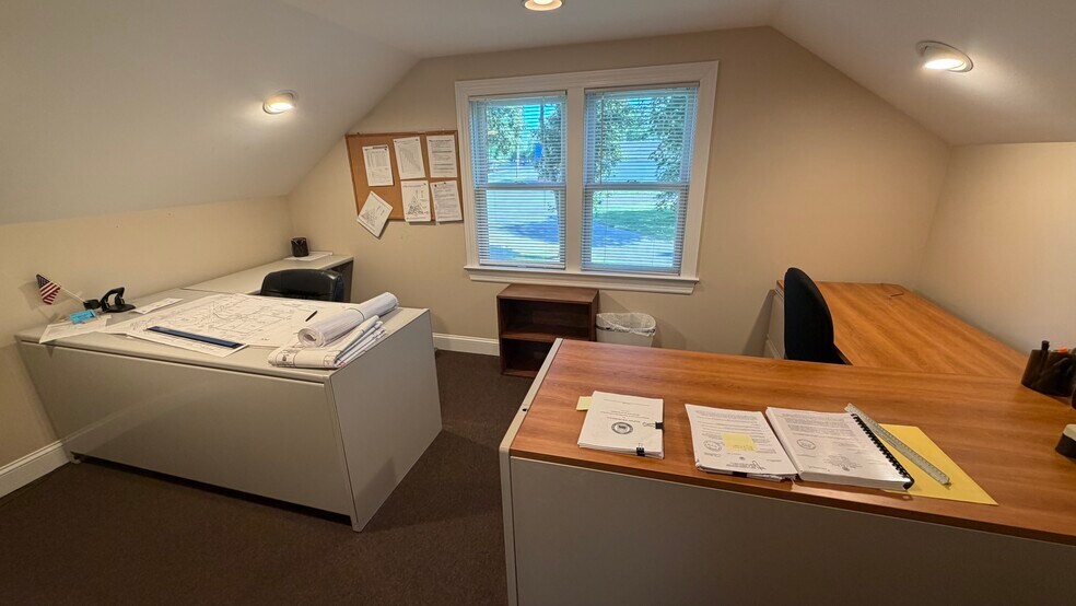 More Photos Of 205 State Route 31 N, Washington Office Residential For Sale