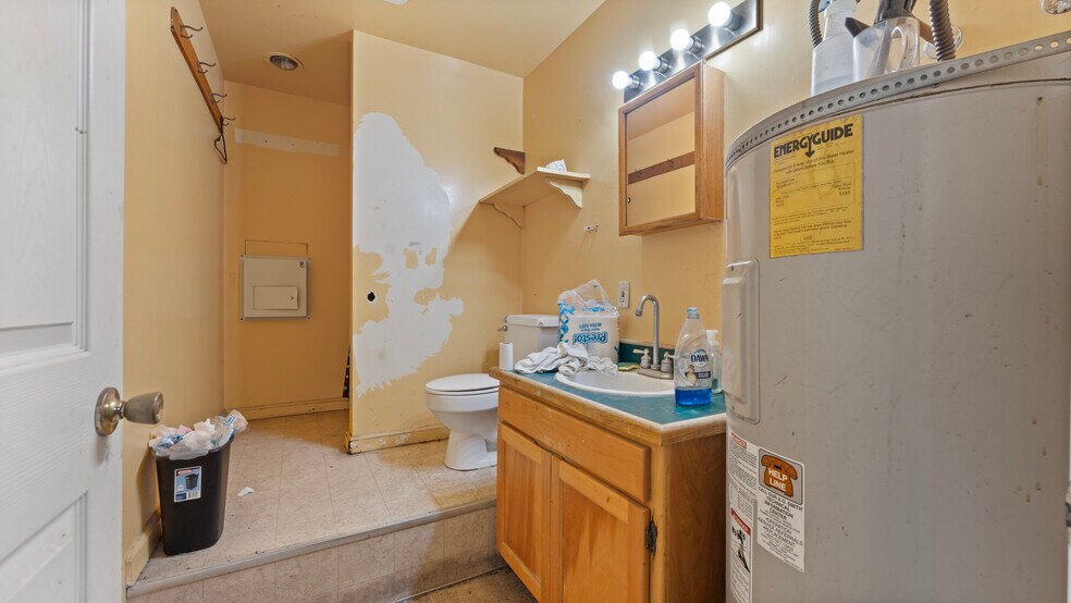 More Photos Of 240 Hwy 101, Bandon Freestanding For Sale