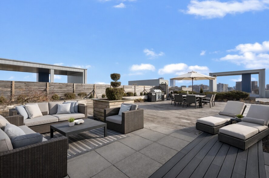 More Photos Of 1 Executive Dr, Fort Lee Apartments For Lease