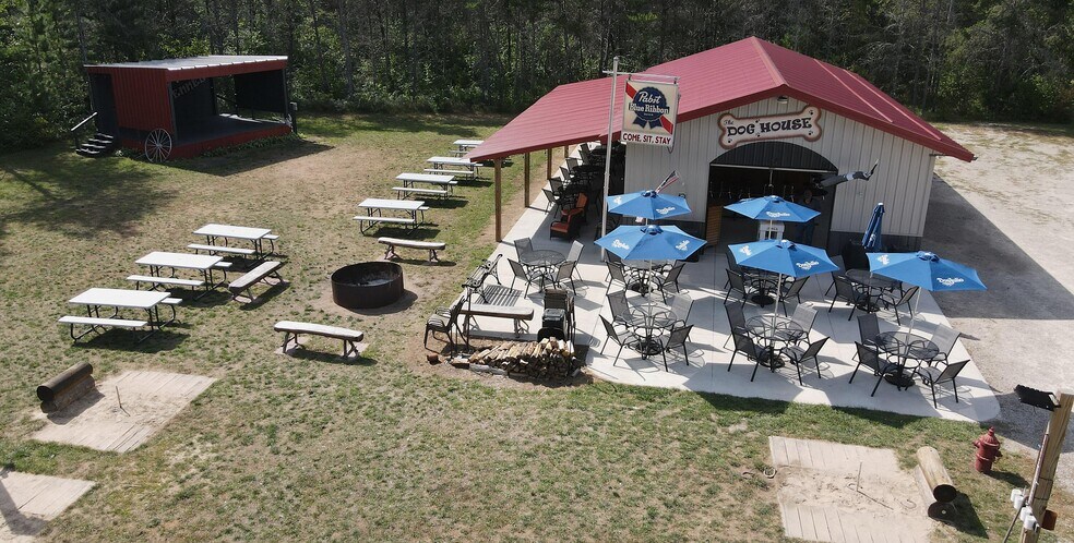 More Photos Of N7625 Parkway Rd, Crivitz Restaurant For Sale