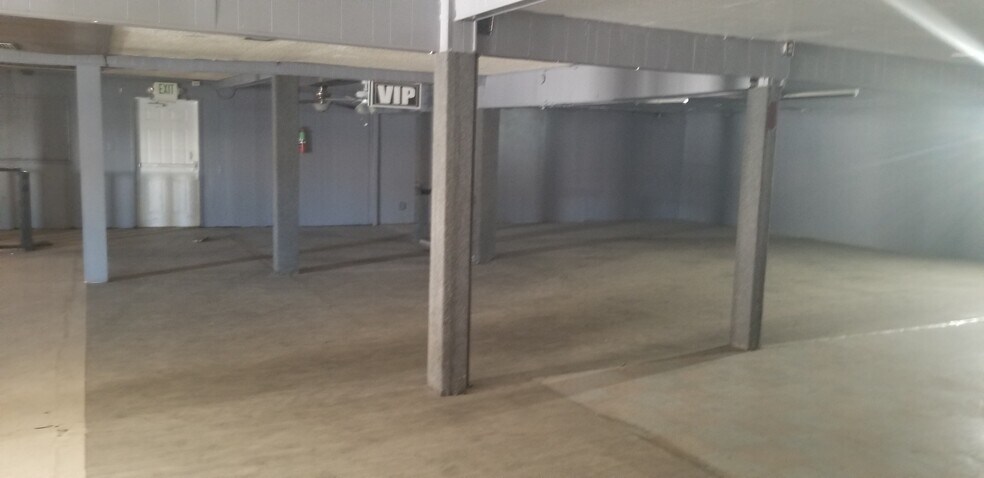 More Photos Of 2435 S K St, Tulare Bar For Sale