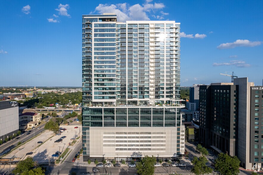 More Photos Of 91 Red River St, Austin Apartments For Lease