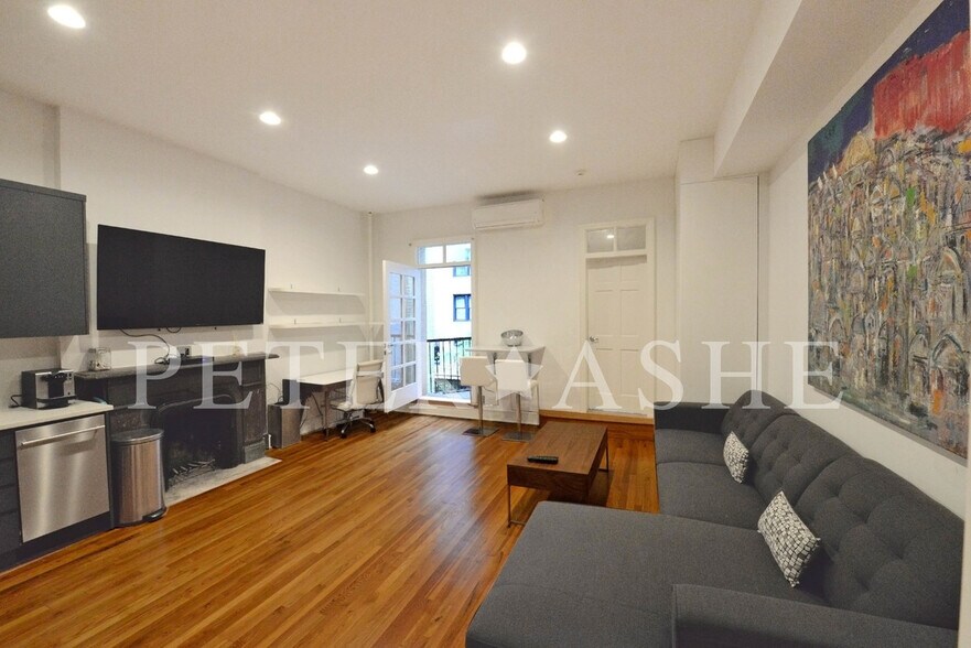 More Photos Of 53 E 64th St, New York Apartments For Sale