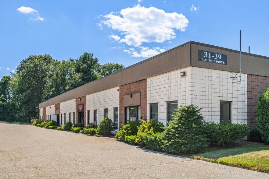 More Photos Of 31-39 Flagship Dr, North Andover Light Distribution For Sale