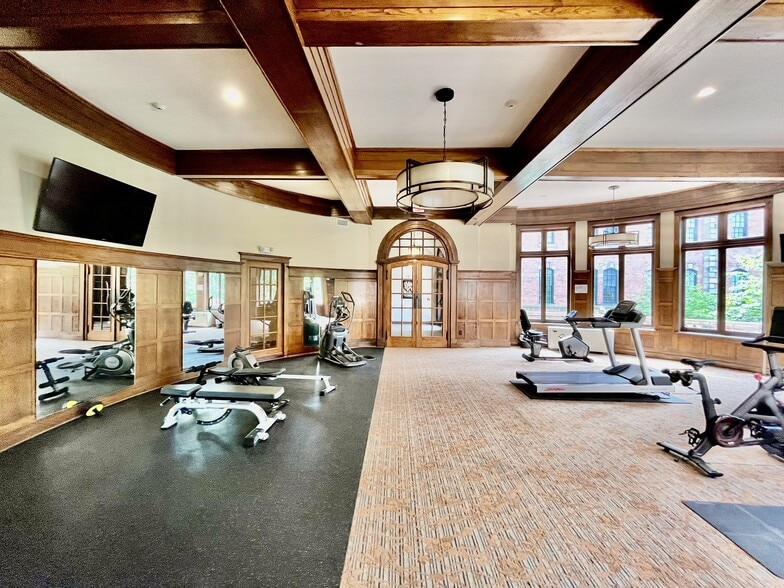 More Photos Of 300 Alexander St, Rochester Apartments For Sale