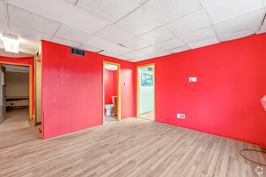 More Photos Of 6275 Highway 85, Riverdale Unknown For Lease