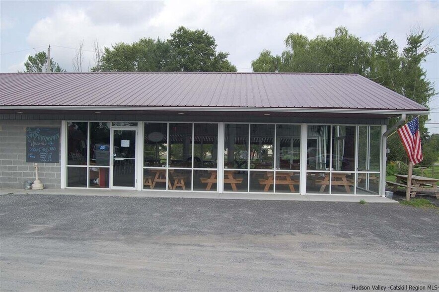 More Photos Of 963 Kings Hwy, Saugerties Restaurant For Sale