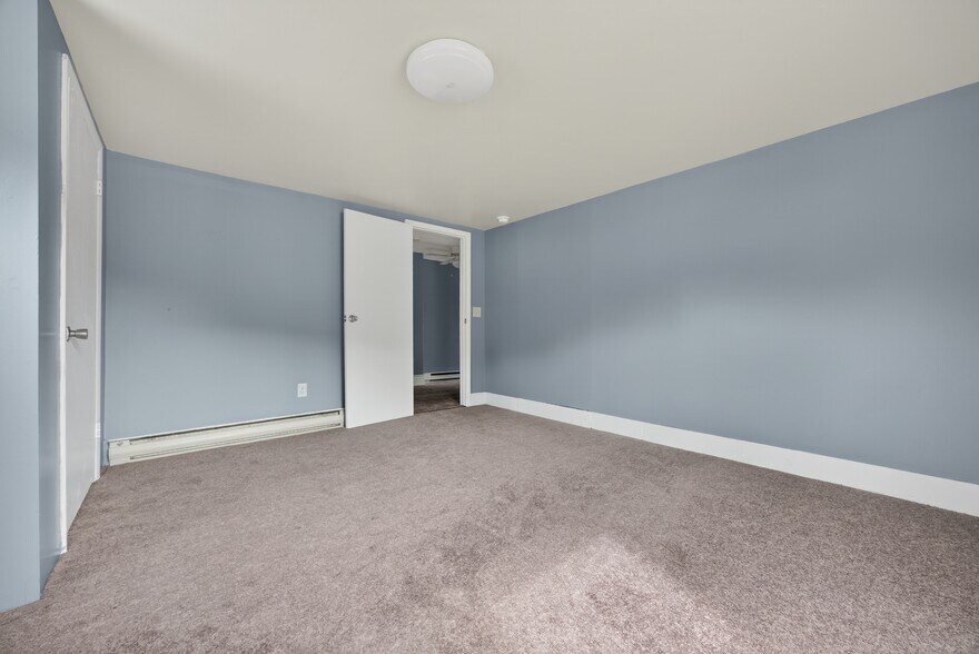 More Photos Of 464 Main St, New Milford Storefront Retail Office For Sale