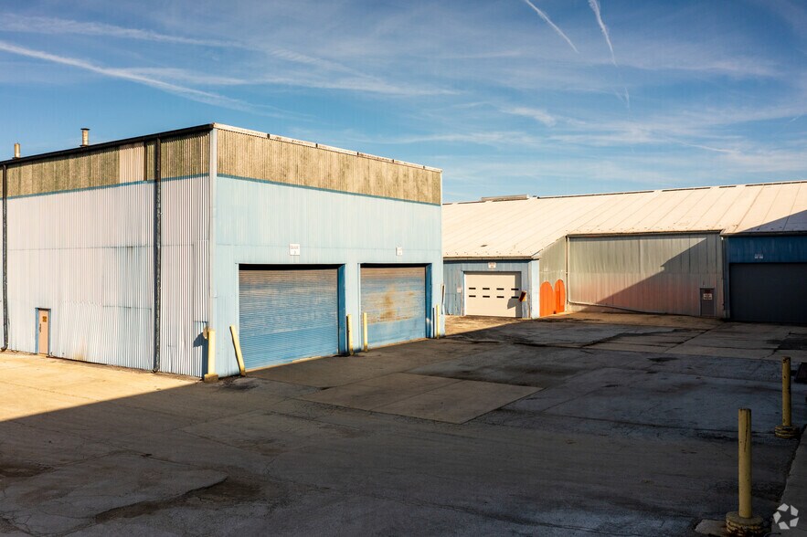 More Photos Of 300 E Joe Orr Rd, Chicago Heights Manufacturing For Sale