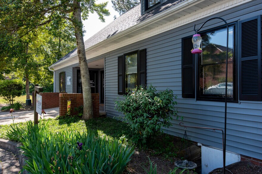 More Photos Of 12 Boardwalk Pl, Seneca Medical For Lease