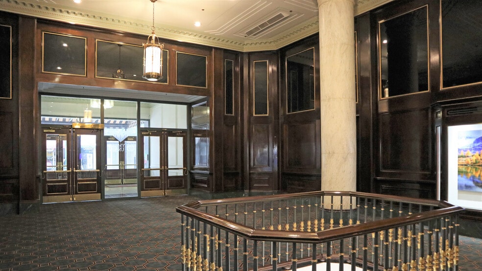 More Photos Of 80 Monroe Ave, Memphis Office For Lease