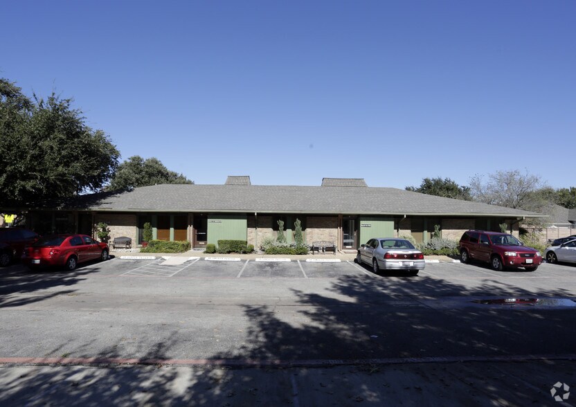 Primary Photo Of 3204 N MacArthur Blvd, Irving Medical For Sale