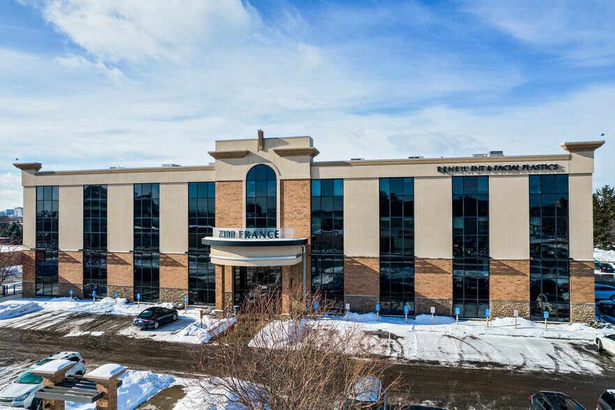 More Photos Of 7300 France Ave S, Edina Medical For Lease