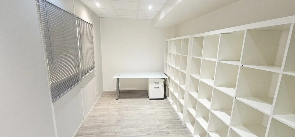 More Photos Of 250 Avenue Du Président Wilson, Saint-Denis Office For Sale
