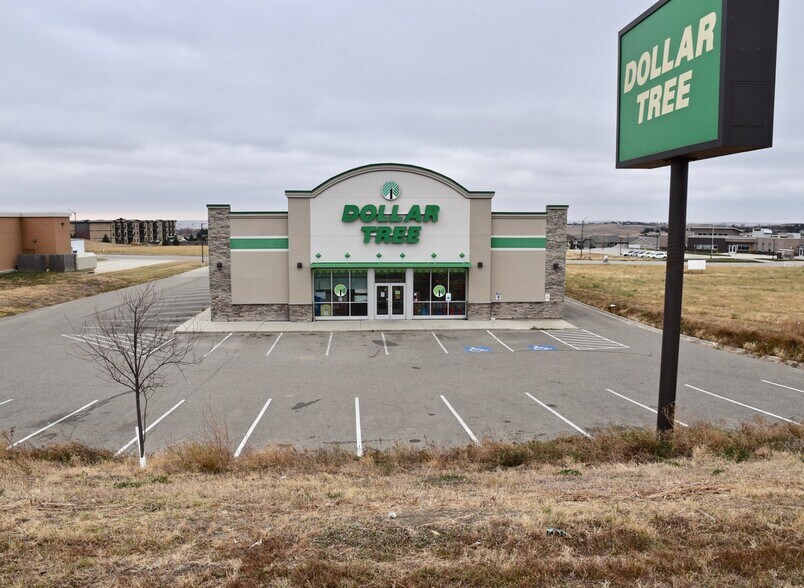 More Photos Of 1910 Eastgate Ave, Pierre Freestanding For Lease