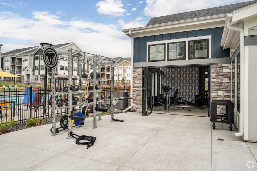 More Photos Of 2405 38th Ave, Greeley Apartments For Lease