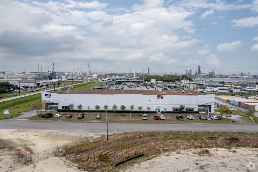 More Photos Of 10845 Strang Rd, La Porte Warehouse For Lease