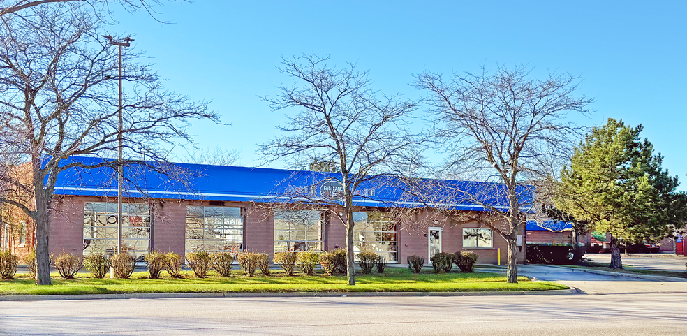 Primary Photo Of 6280 Grand Ave, Gurnee Storefront For Sale