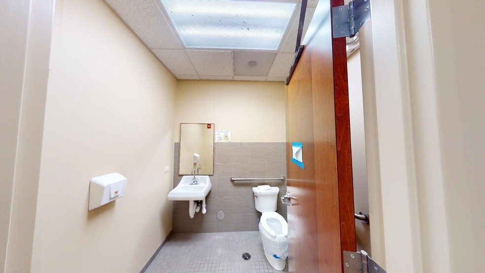 More Photos Of 1720-1790 W Golf Rd, Mount Prospect Unknown For Lease