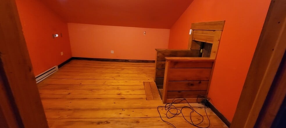 More Photos Of 325 N Main St, Liberty Flex For Lease