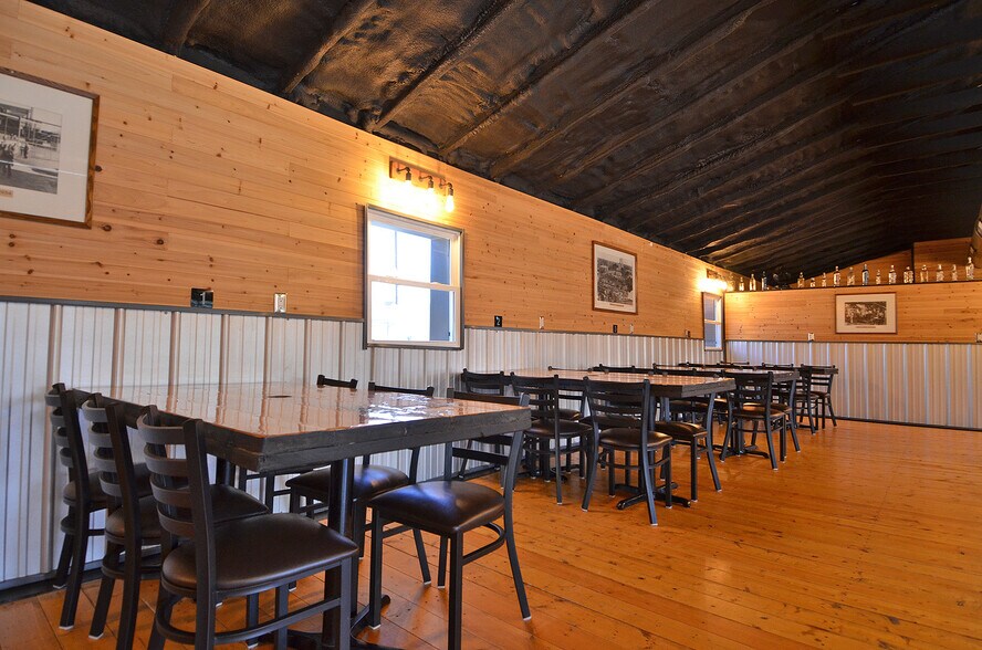 More Photos Of 818 N Shabbona St, Streator Restaurant For Sale