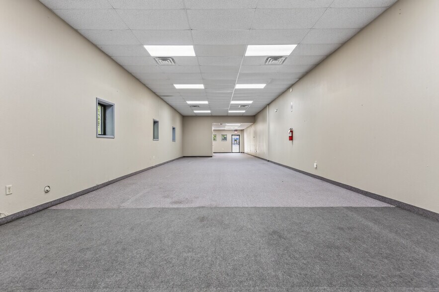 More Photos Of 1006 E Colby St, Whitehall Storefront Retail Office For Sale