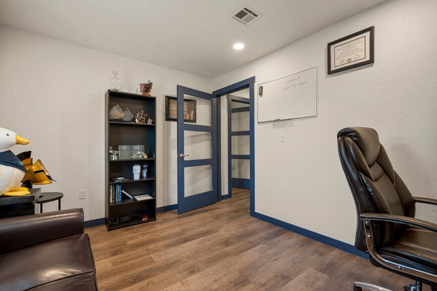 More Photos Of 1823 W 51st St, Tulsa Freestanding For Sale