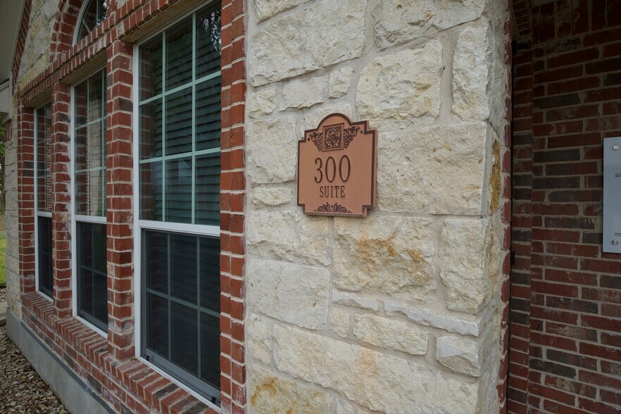 Primary Photo Of 1000 W State Highway 6, Waco Office For Lease