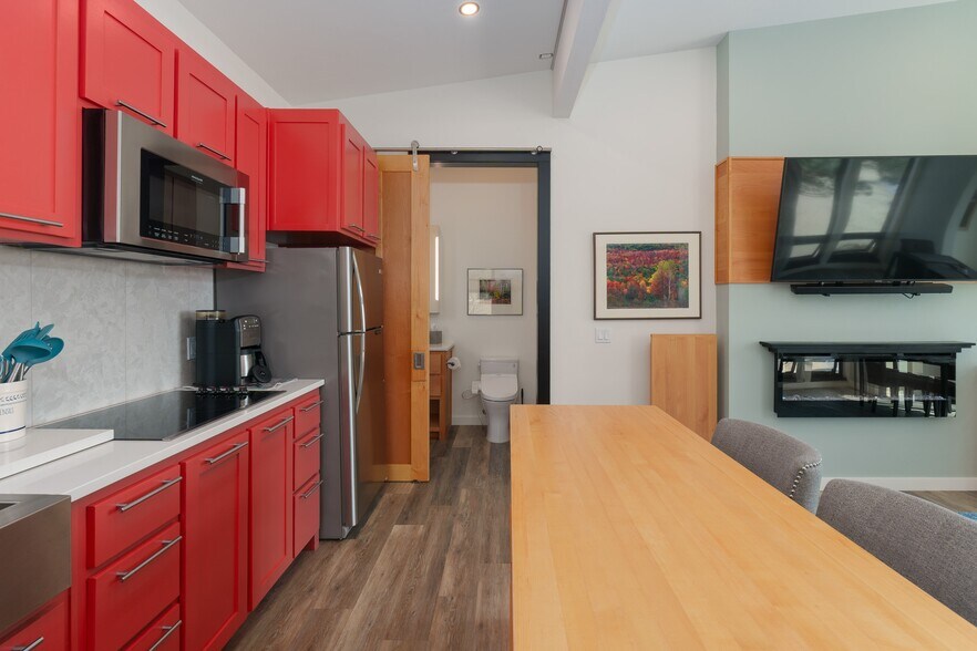 More Photos Of 409 Jackson St, Port Orford Specialty For Sale