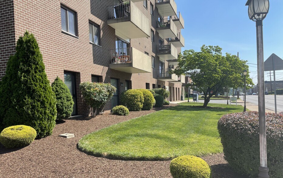 More Photos Of 33 W Chester Pike, Ridley Park Apartments For Sale