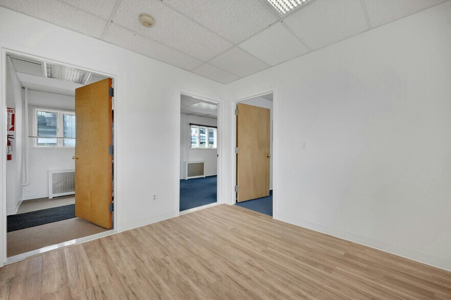 More Photos Of 5 Montague St, Yonkers Office For Lease