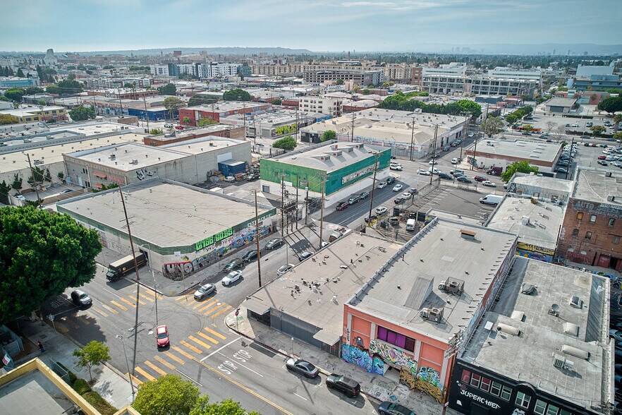 More Photos Of 1977 S Los Angeles St, Los Angeles Distribution For Sale