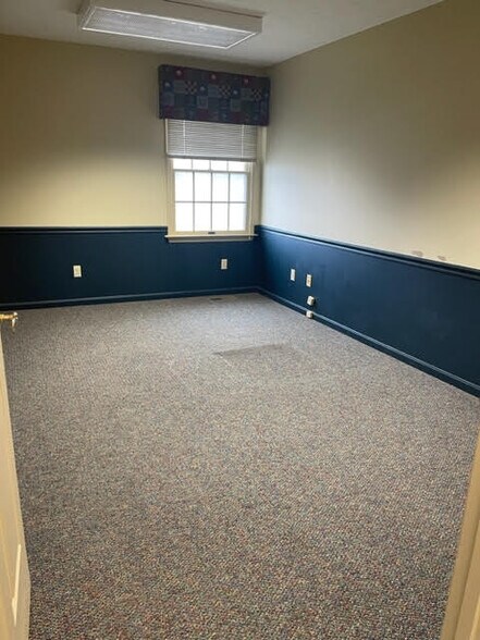 More Photos Of 1060-1066 Summit Dr, Middletown Medical For Sale